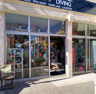 Magasin de sports nautiques à Bormes les mimosas, matériel de snorkeling et divers autres produits autour de l'été!